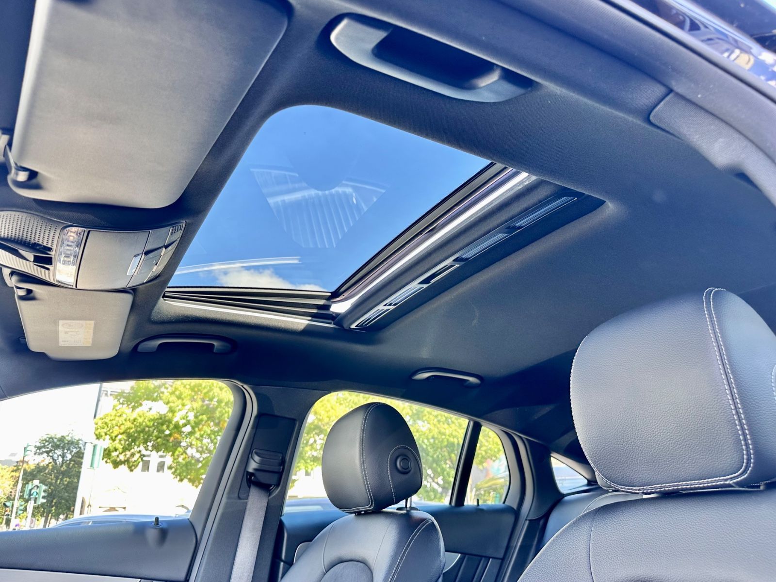 Fahrzeugabbildung Mercedes-Benz GLC 250 COUPE AMG 4MATIC*ESHD+KAMERA*