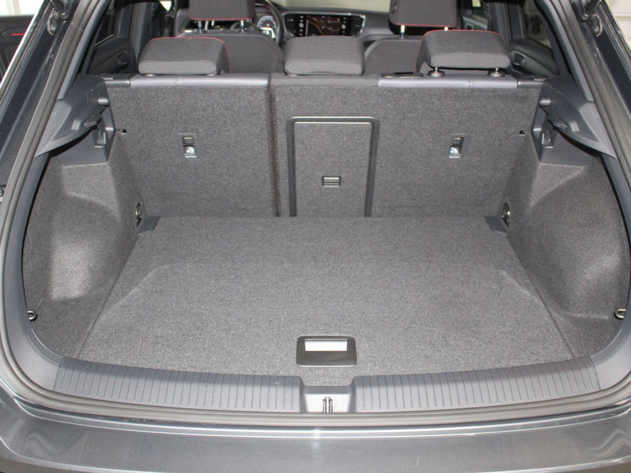 Fahrzeugabbildung Volkswagen T-Roc 1.5TSI DSG Sport /St.Hz/RFK/ACC/Navi