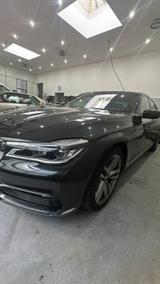 BMW 730d - - graue BMW 730