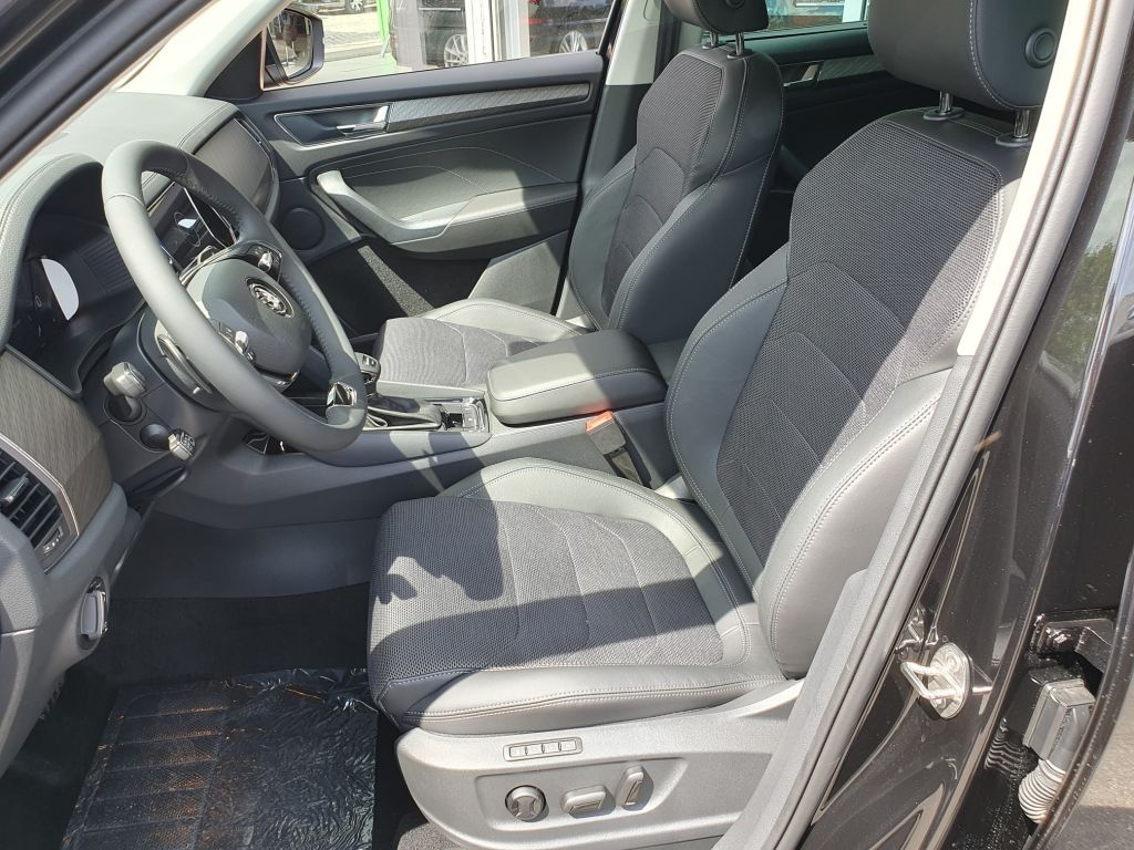 Fahrzeugabbildung SKODA Kodiaq 2.0 TSI 4x4 DSG Style+Standh.+Columbus