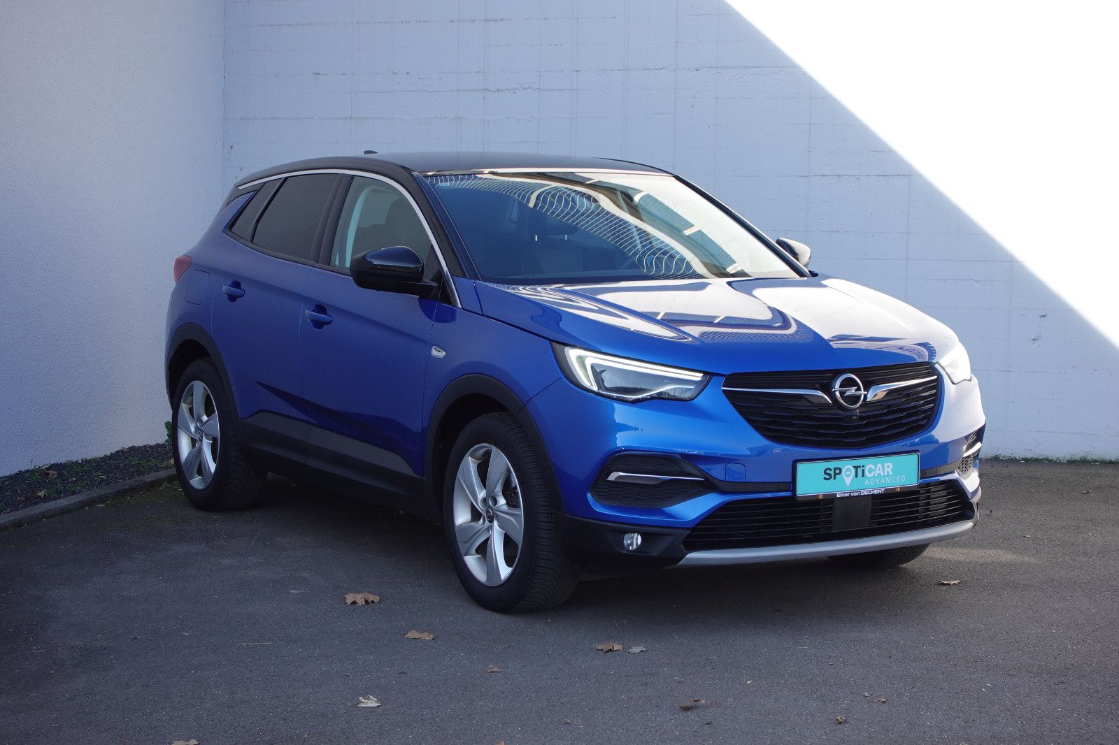 Fahrzeugabbildung Opel Grandland X 1.2Turbo AHK,Sitzh.,Navi,PDC,Kamera