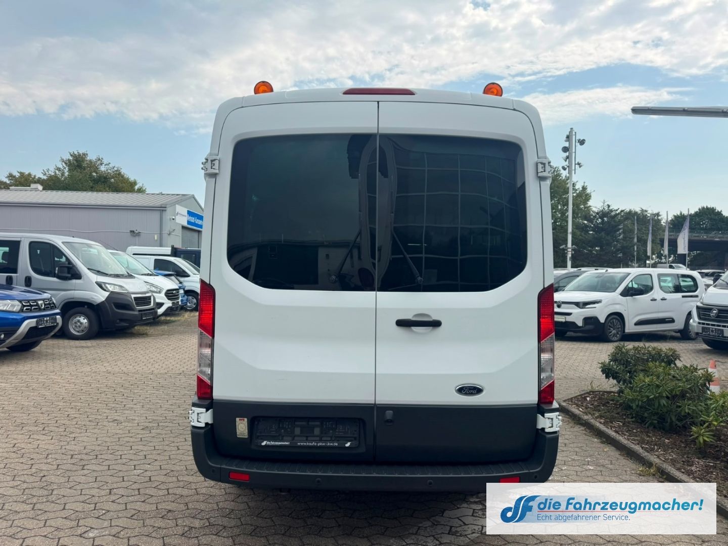 Fahrzeugabbildung Ford Transit Bus 410 L3 Trend Spurhalteass. Temp *EXP