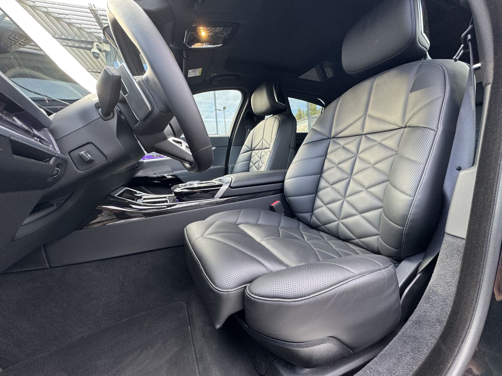 BMW 740d xDrive M Sport Pano TV StHzg Autobahnas B&W foto 5
