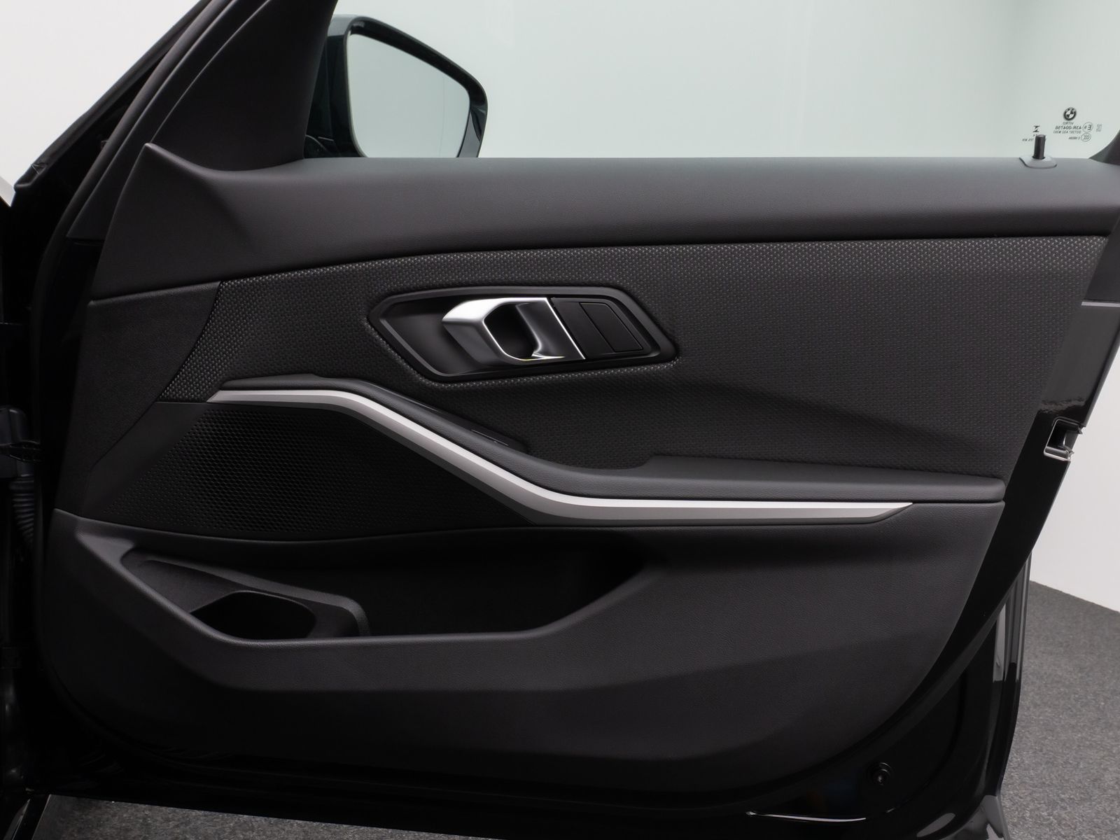 Fahrzeugabbildung BMW 318i HUD DAB CockPitPro PDC Geschwindigkeitsreg