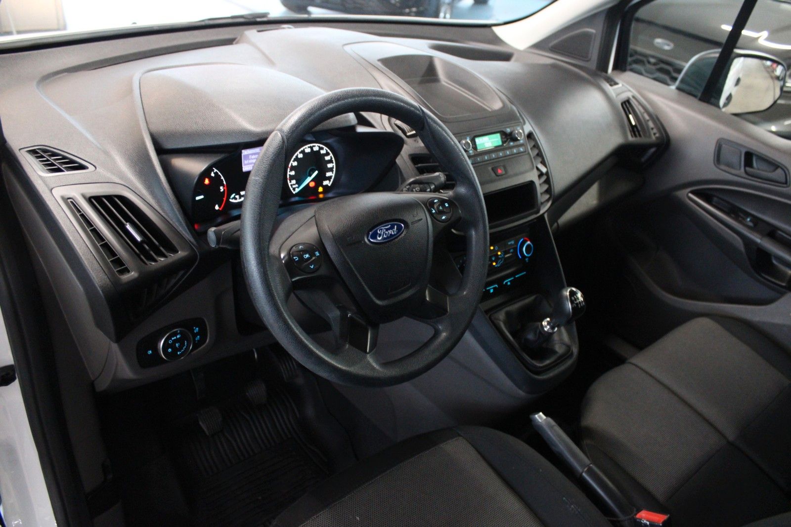 Fahrzeugabbildung Ford Transit Connect Kasten 3-Sitzer + Dachträger uvm