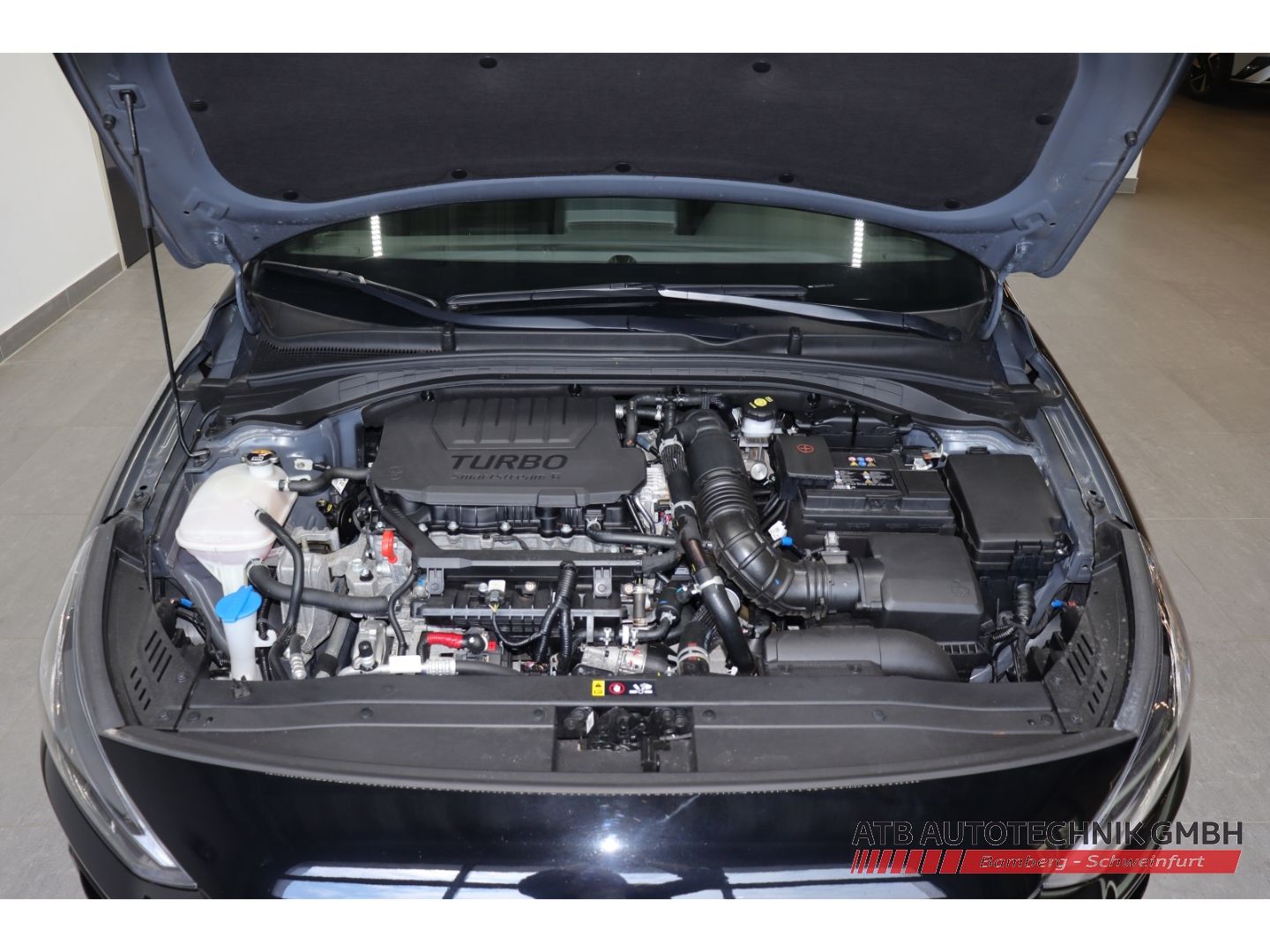 Fahrzeugabbildung Hyundai i30 Kombi 1.5 T-GDi 48V DCT Advantage Navi LED A
