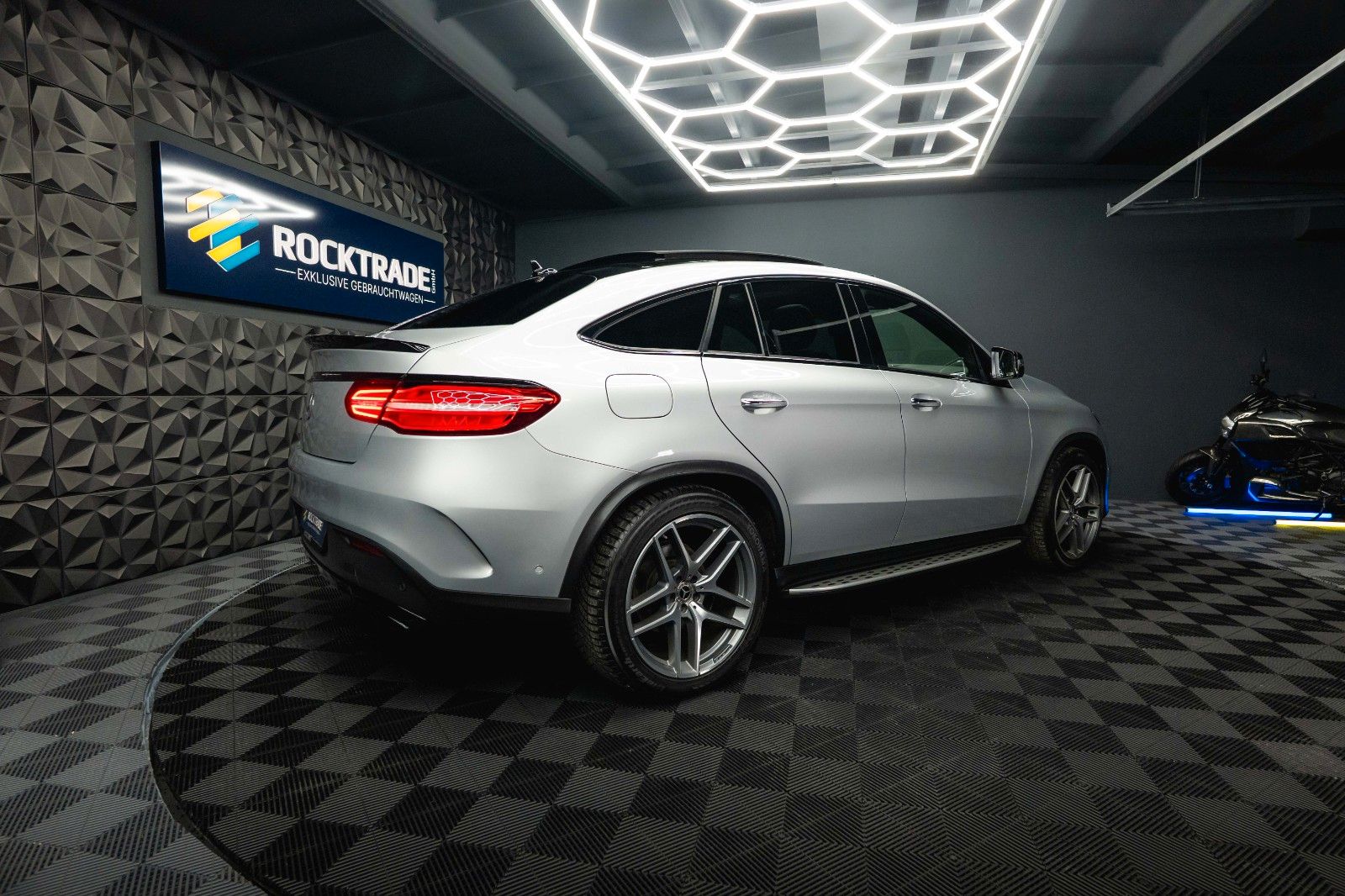 Fahrzeugabbildung Mercedes-Benz GLE 350d Coupe 4Matic AMG Night *Pano*ACC*LED*