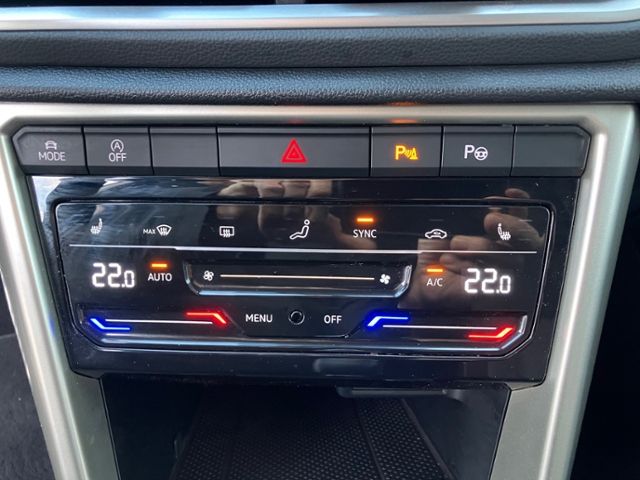 T-Roc 1,5 TSI Move KLIMA LED NAVI ALU