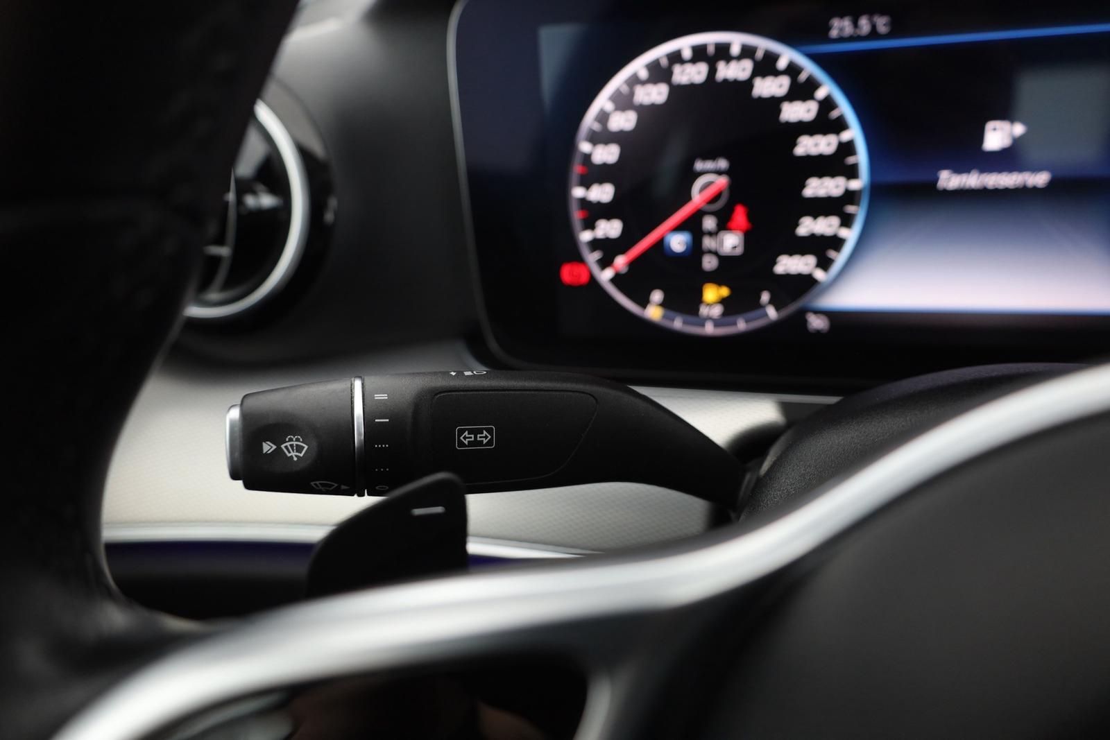 Mercedes-Benz E200 Avantgarde LED Kamera Navi Sitzheizung