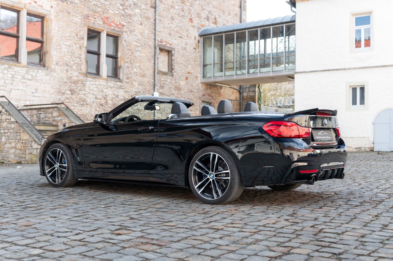 Fahrzeugabbildung BMW 435I Cabrio M-PERFORMANCE H&K KAM NAV ALC CARBON