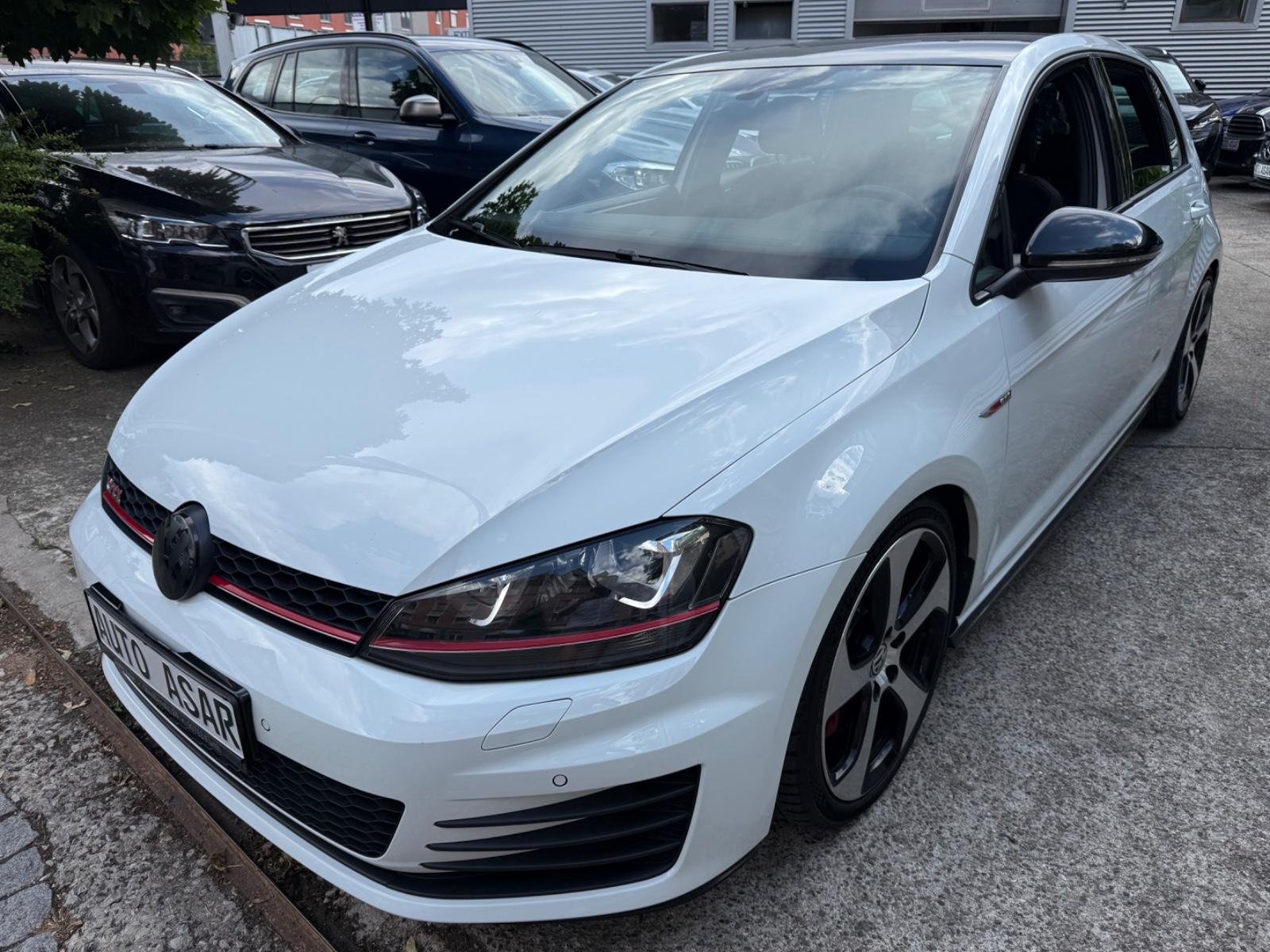Volkswagen Golf VII Lim. GTI Performance  XENON/TIEFER