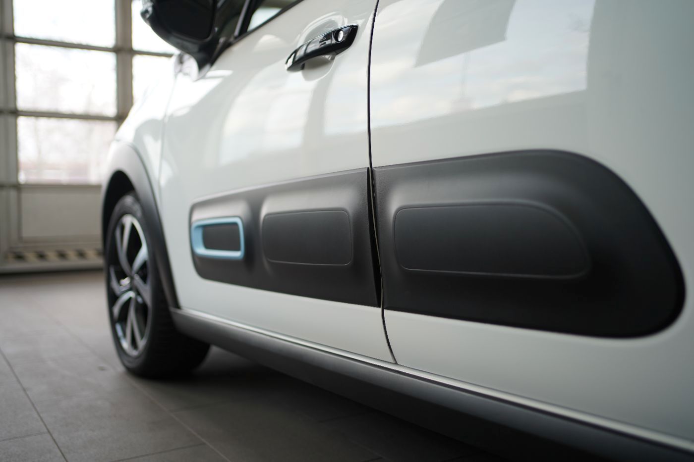 Fahrzeugabbildung Citroën C3 PureTech 110 EAT6 Elle Automatik Sitzheizung