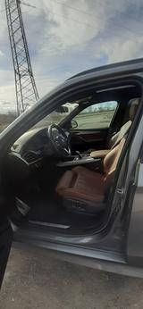BMW X5 xDrive30d - Pano,HUD,AHK, M-Sportpaket - BMW X5 mit Diesel-Antrieb: Sportpaket