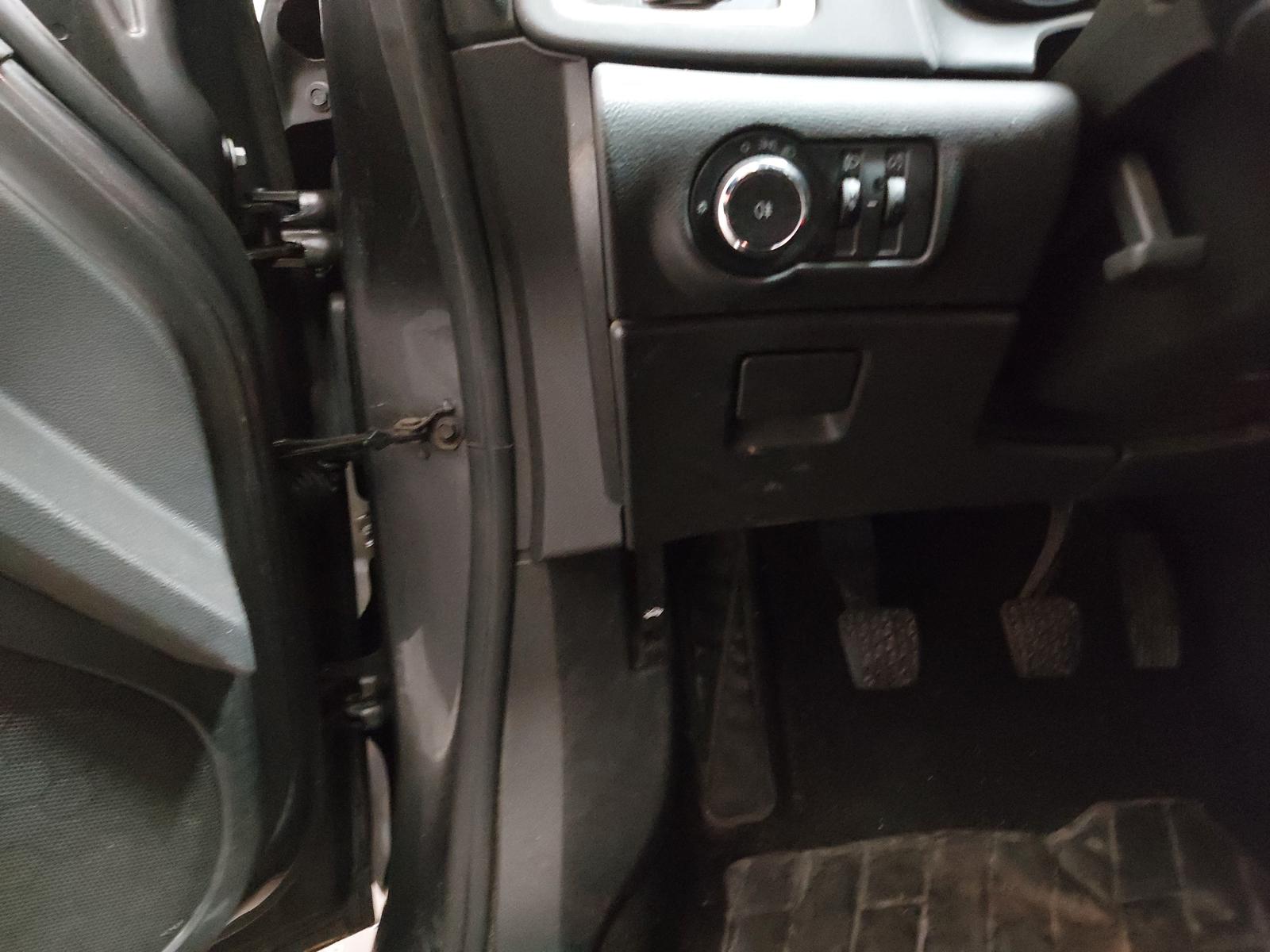 Opel Astra 2012 — photo 7