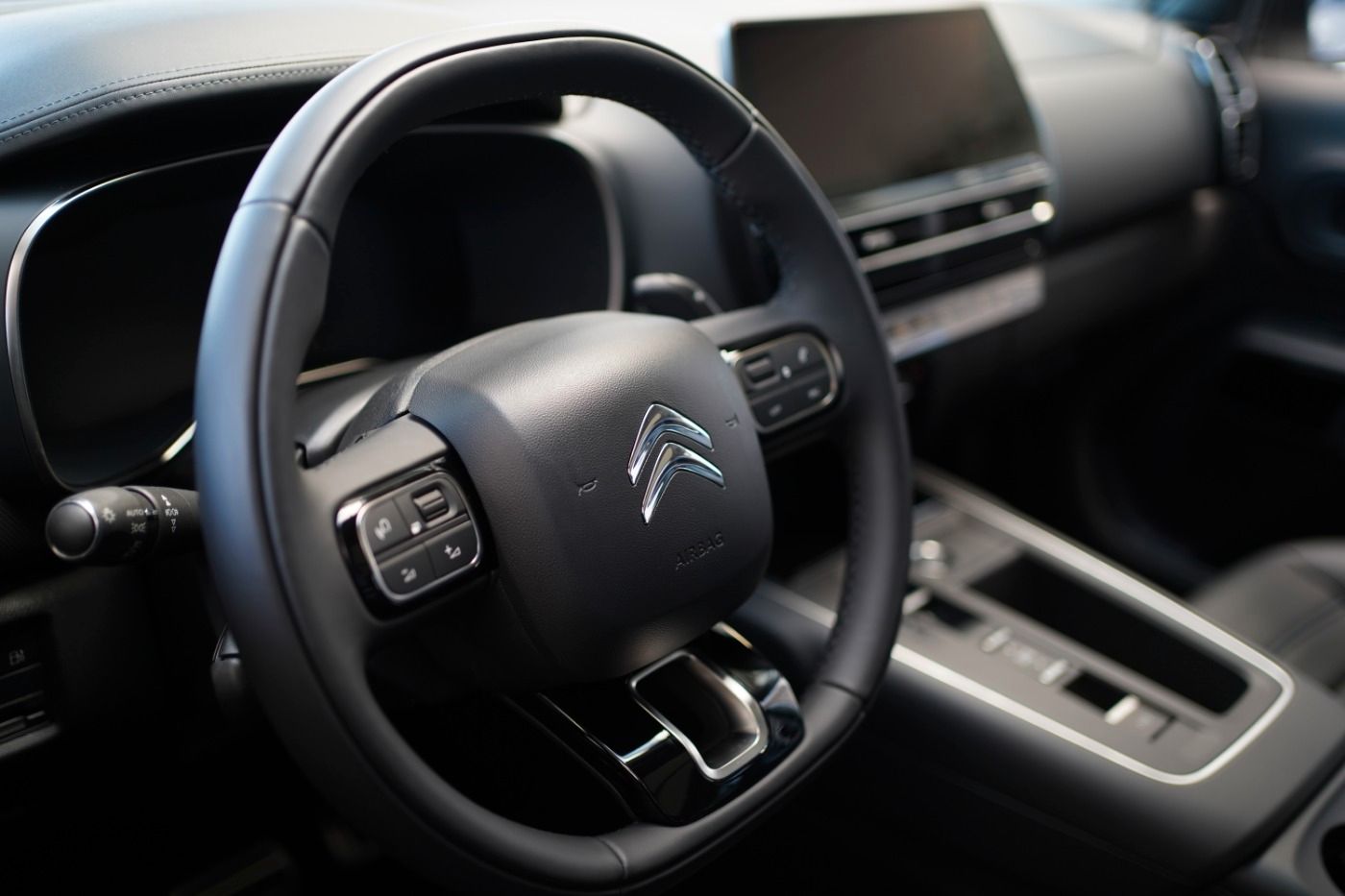 Fahrzeugabbildung Citroën C5 Aircross Plug In Hybrid 225 e-EAT8 Shine Pack