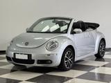 Volkswagen New Beetle 2.0 Cabrio aut. - Volkswagen New Beetle mit Benzin-Antrieb: Automatik