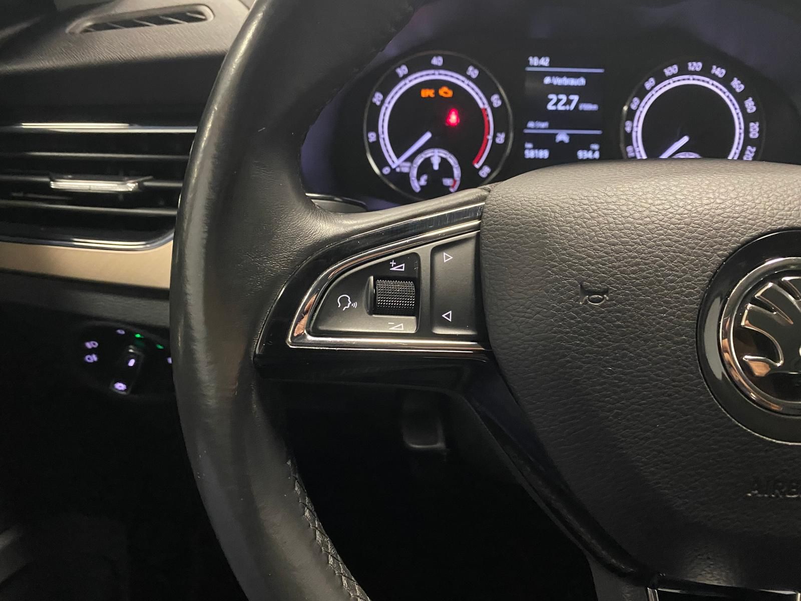 Fahrzeugabbildung SKODA Scala 1.0 TSI Style APP+KLIMA+RFK+PDC+SHZ+LED+++