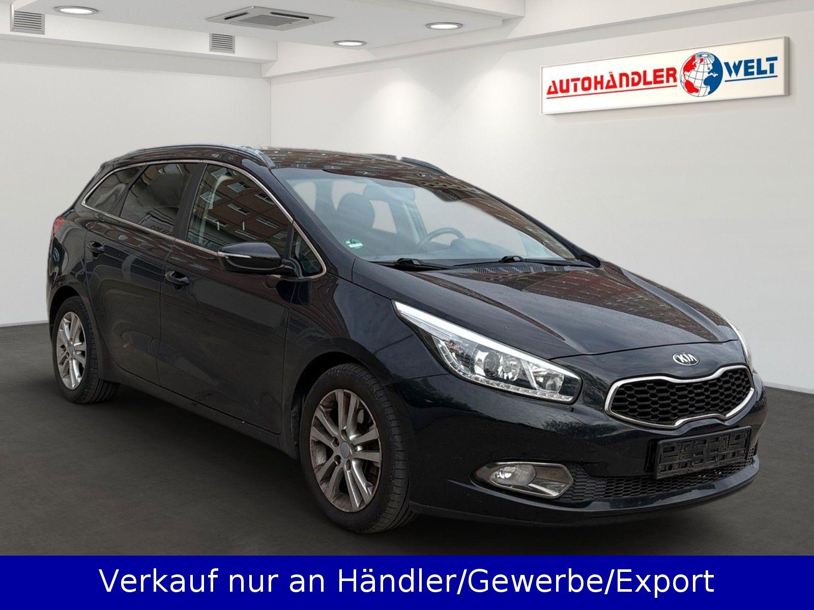 Kia cee'd 2014 — салон