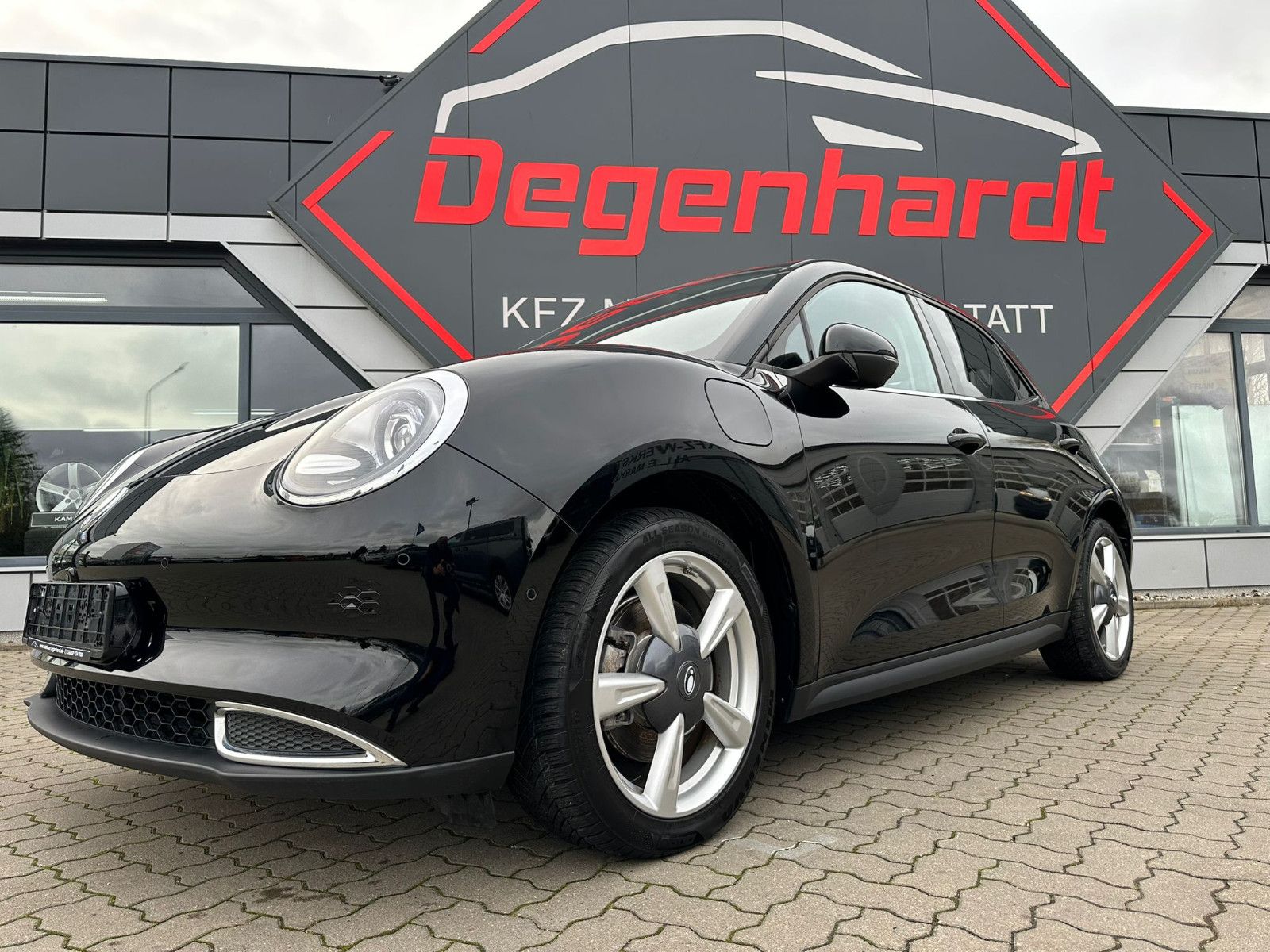GWM Ora 126KW 400 Pro + PANO Wärmepumpe 360° SOH 96