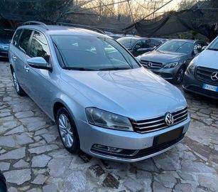 Volkswagen Passat - 1