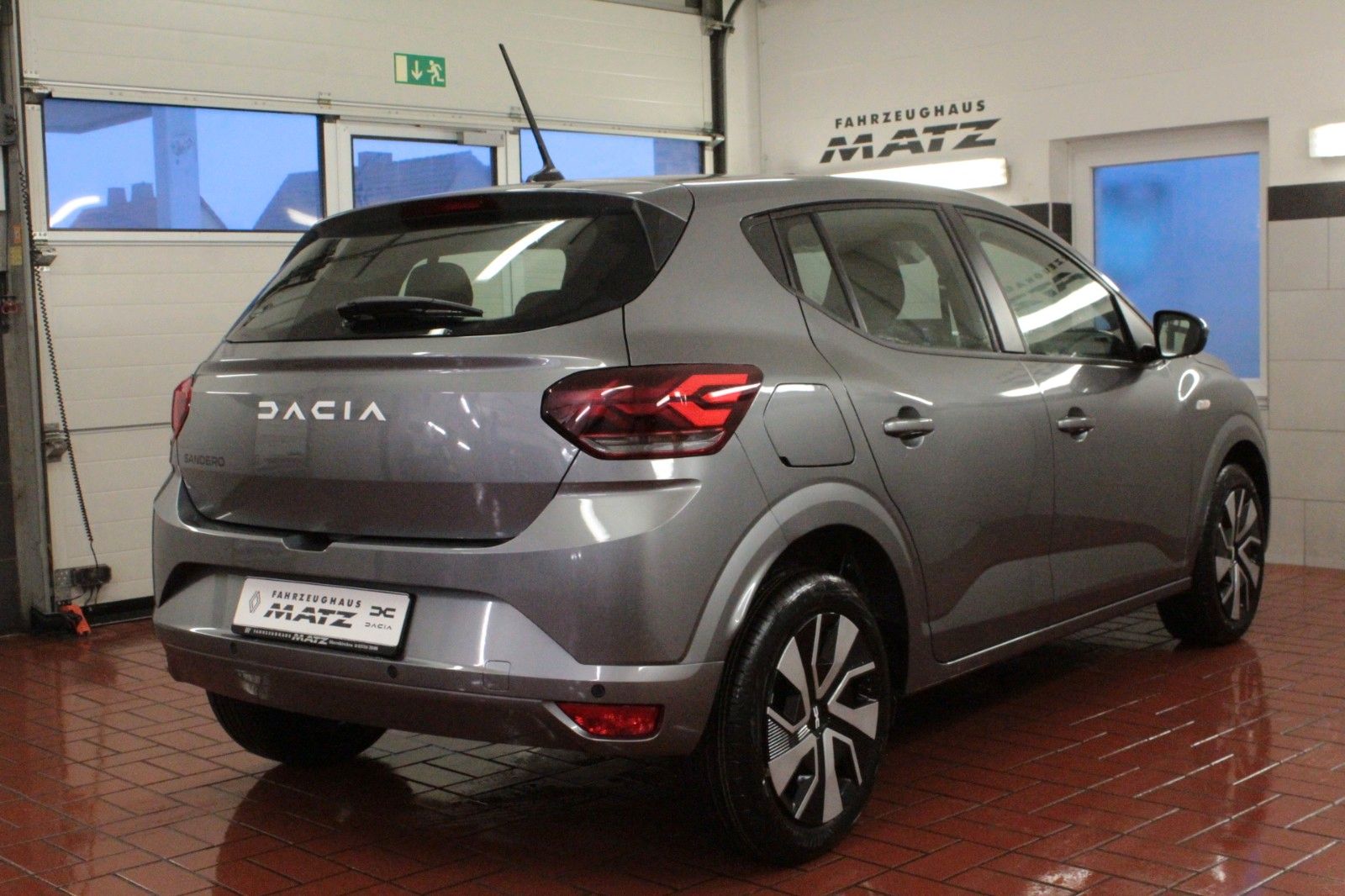 Fahrzeugabbildung Dacia Sandero TCe 90 auto Expression #15622