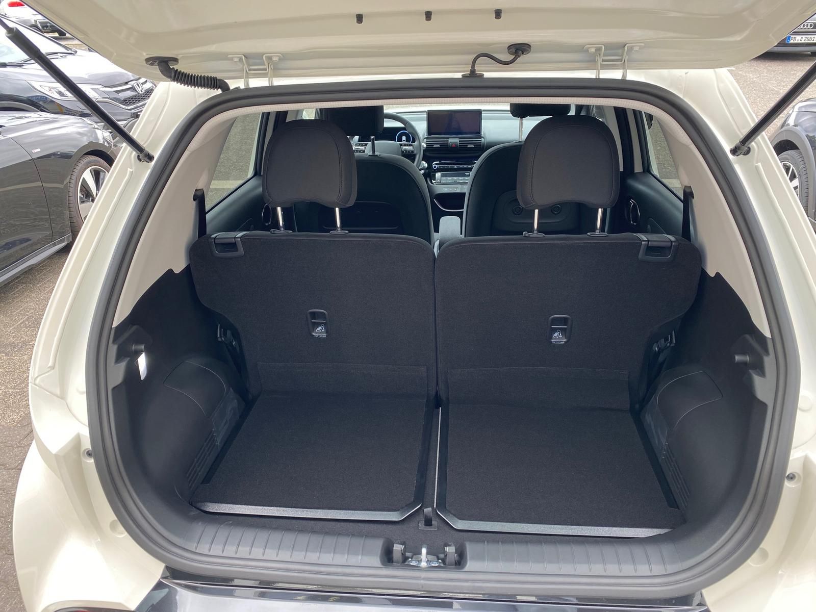 Fahrzeugabbildung Hyundai INSTER Elektro 85 kW APP+KLIMA+ACC+KAMERA+17"Alu