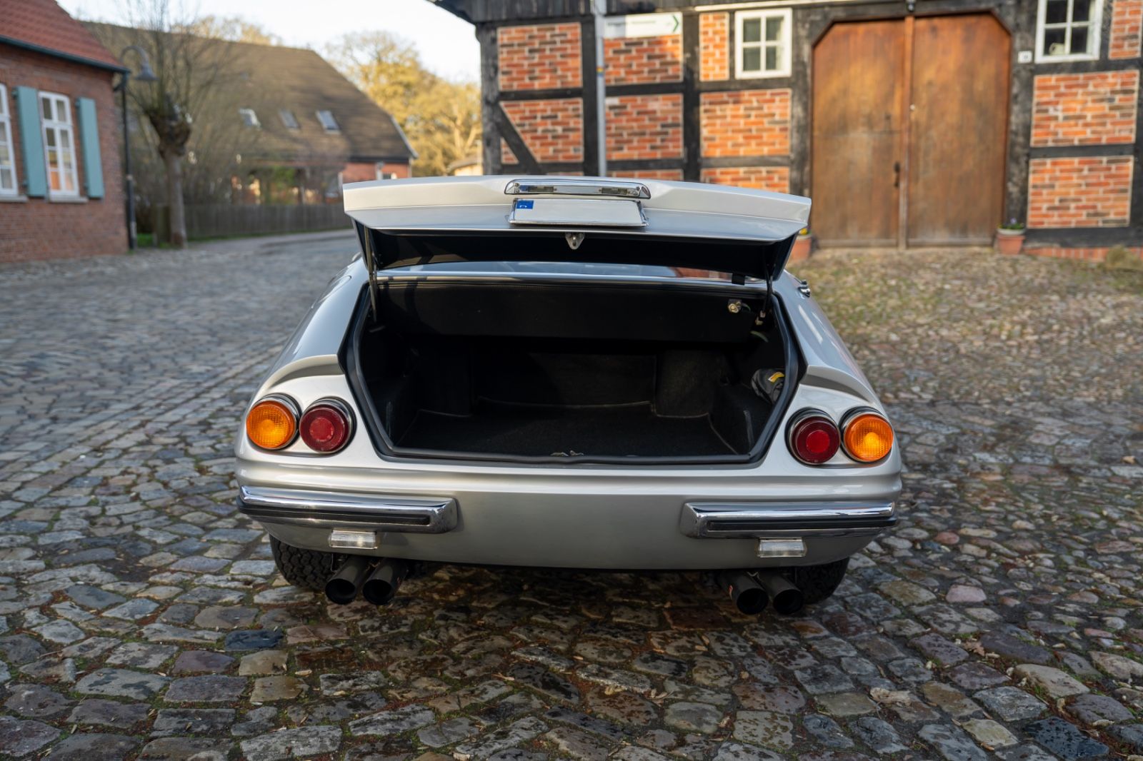 Fahrzeugabbildung Ferrari 365 GTB4 Daytona **Ferrari Classiche Zertifikat*