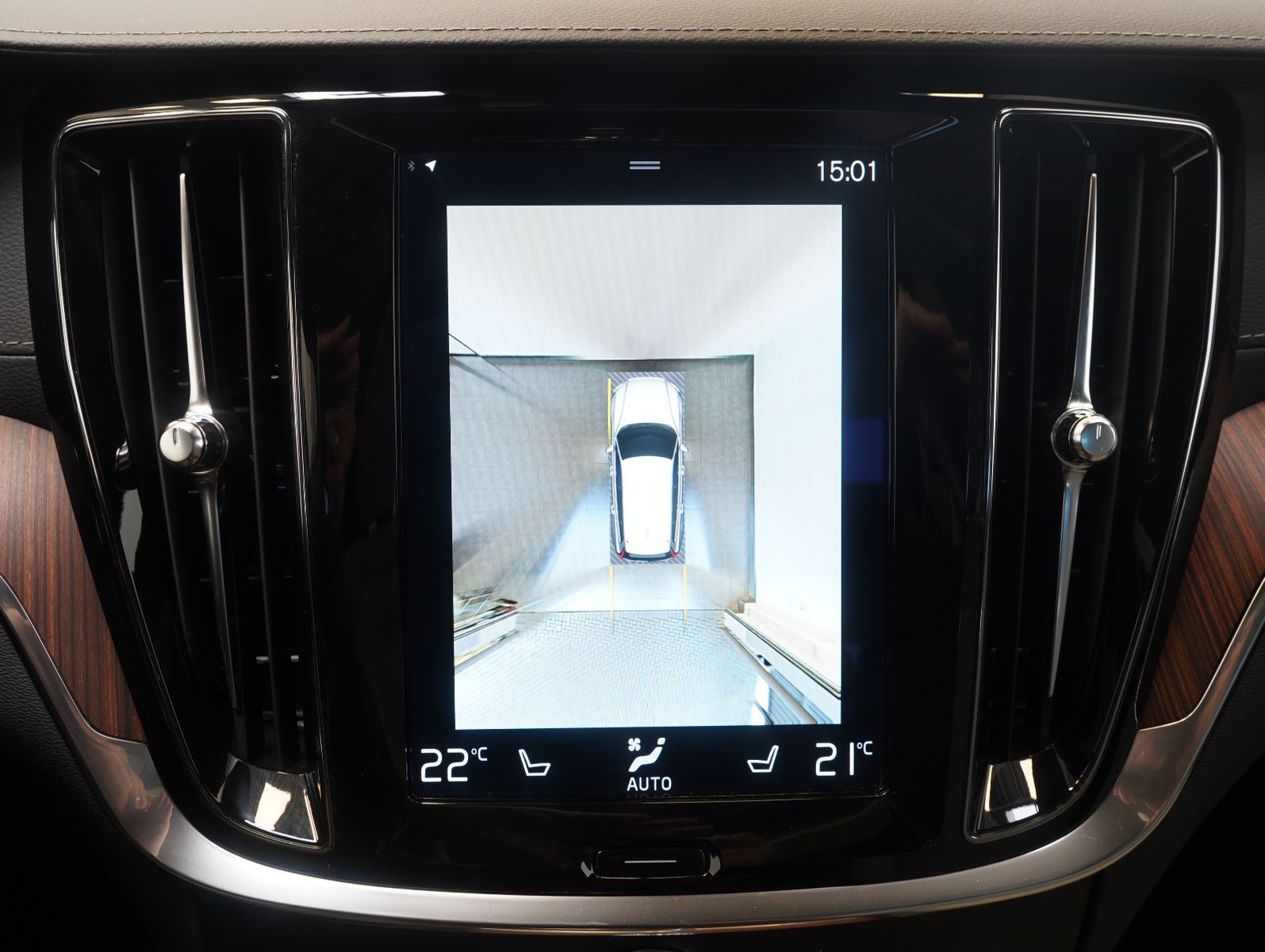 Fahrzeugabbildung Volvo V60 Kombi B4 B Plus Bright LED/PANO/LM19"/360°