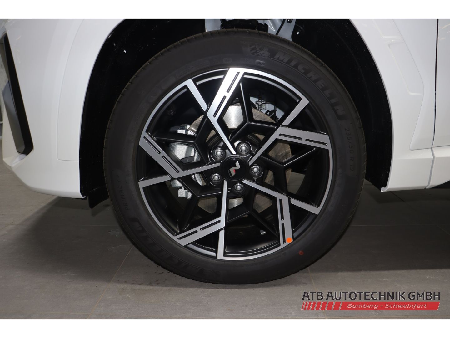 Fahrzeugabbildung Hyundai Tucson N-Line Hybrid MY27 1.6 T-GDi 239 PS 6-AT