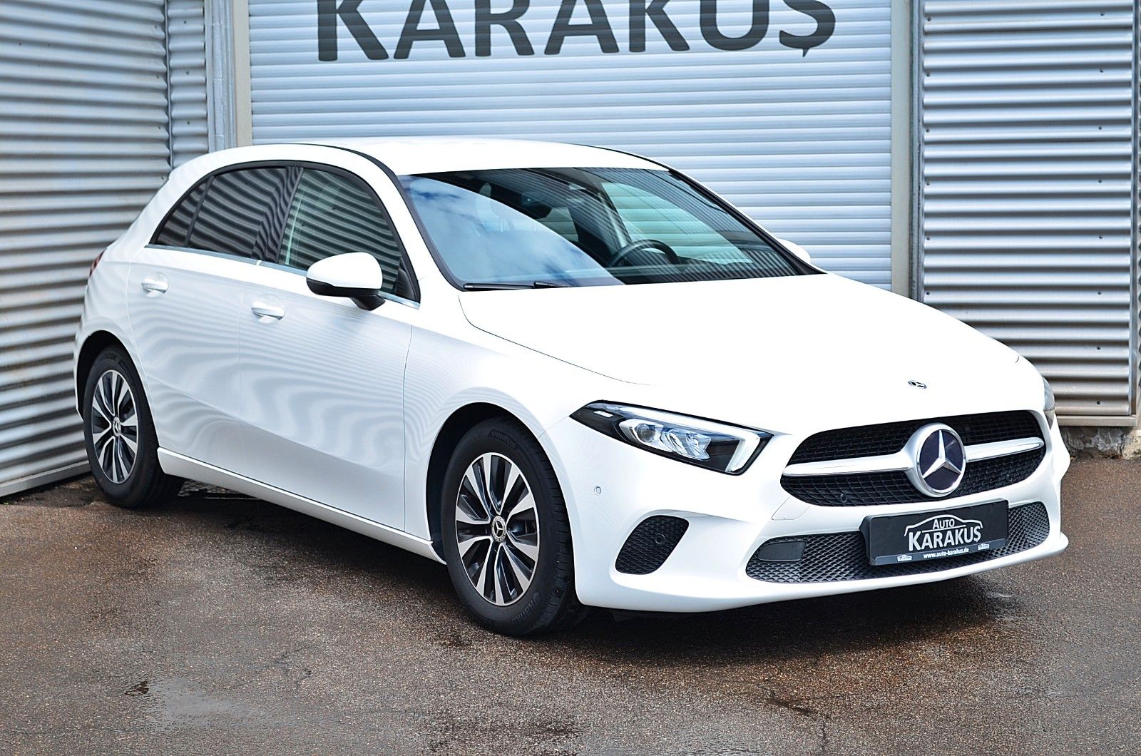Mercedes-Benz A 180 NAVI LEDER MBUX R.KAM foto 4