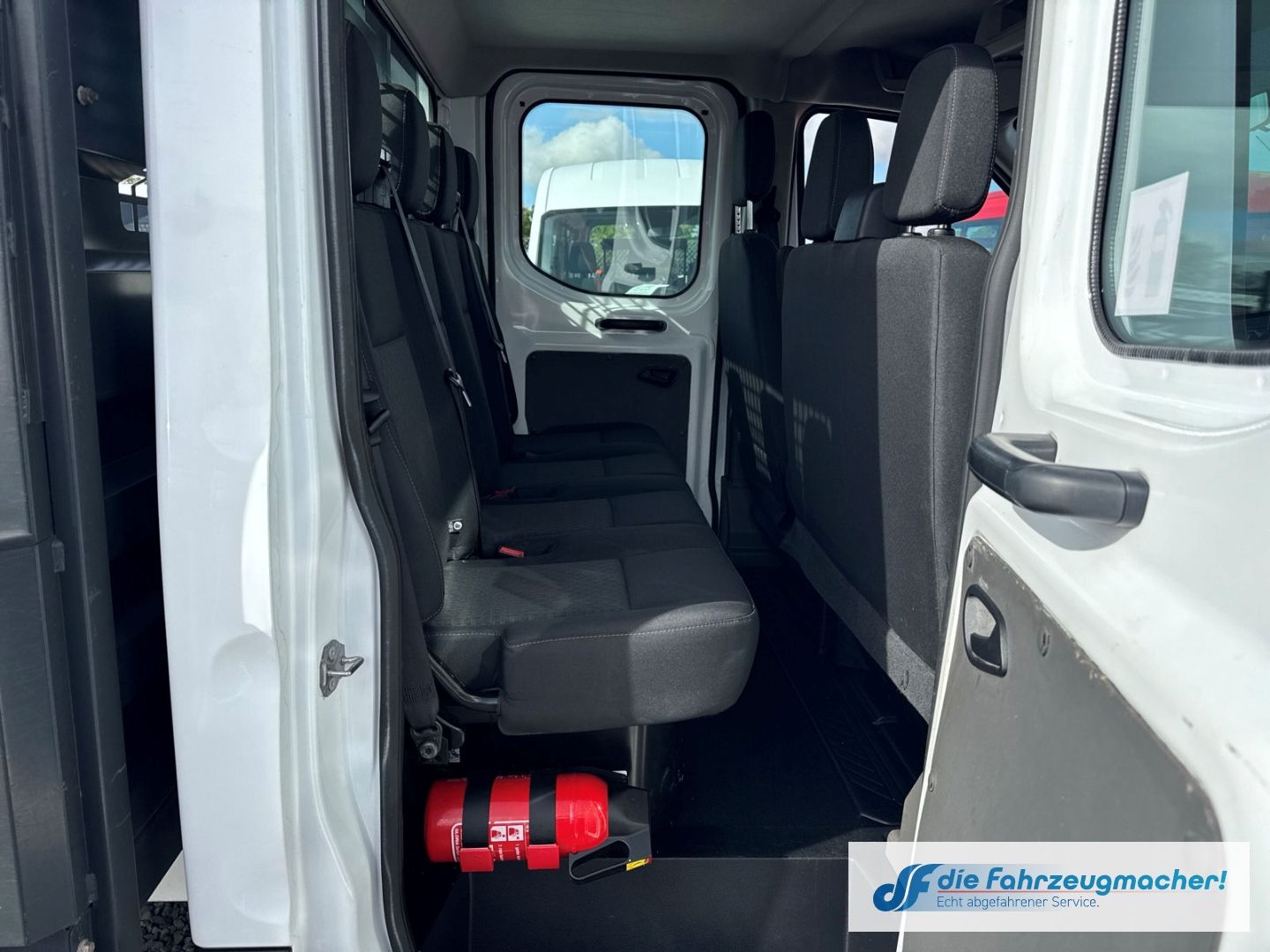 Fahrzeugabbildung Ford Transit Pritsche 350 L3 Doppelkabine Trend 2.0 T