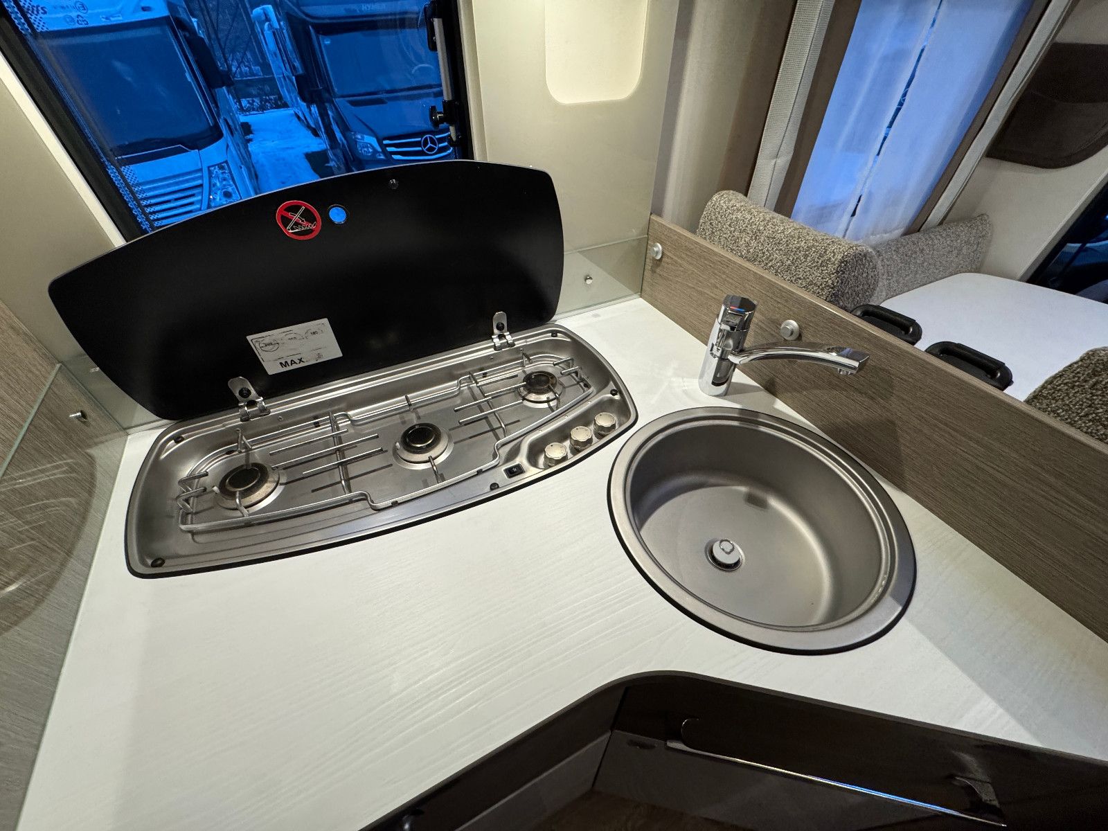 Fahrzeugabbildung Dethleffs 60 JAHRE MAGIC EDITION T 3 DBM LUFTFEDERUNG VOLL