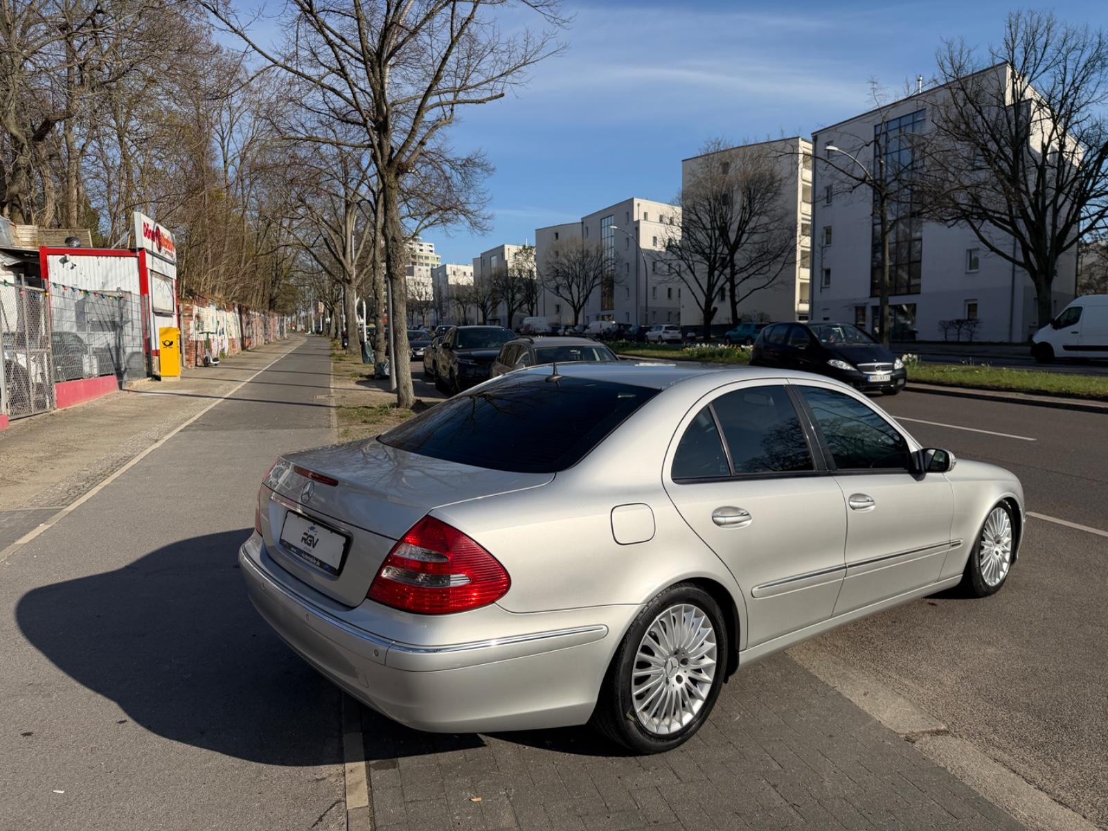 Mercedes-Benz E 220 CDI Limousine Automatik "Elegance"TÜV NEU
