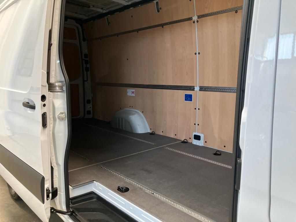 Fahrzeugabbildung Mercedes-Benz Sprinter 315 Kasten L3H2 Schwingsitz 360°SHZ Nav