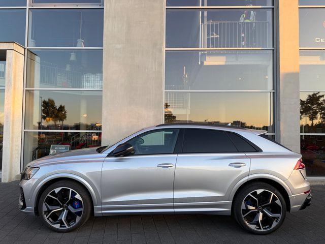 AUDI RSQ8 Dynamik/Keramik/Massage/AHK/ACC/SDACH/23´