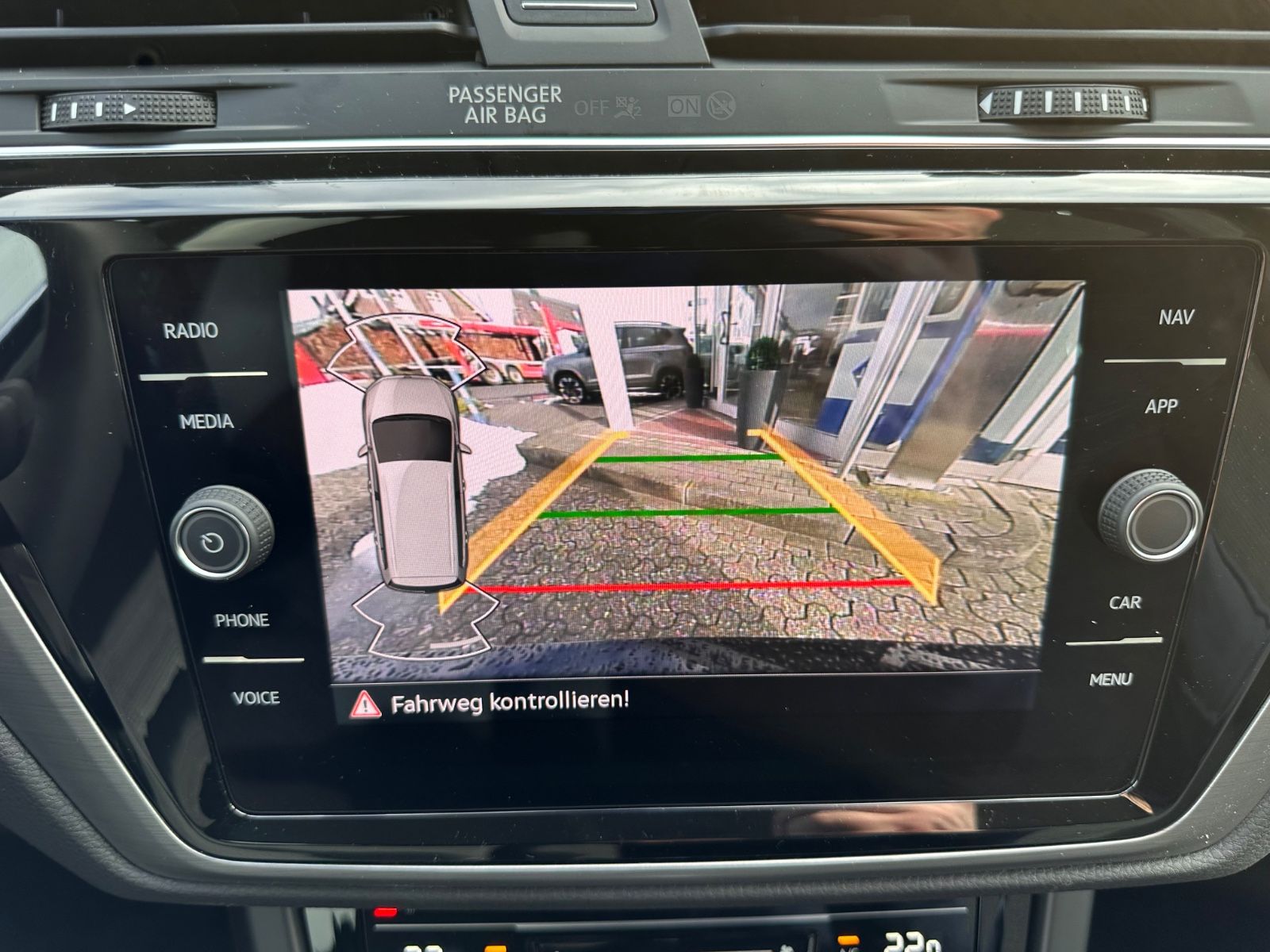 Fahrzeugabbildung Volkswagen Touran Comfortline 1.5 TSI DSG AHK/LED/Navi/SHZG