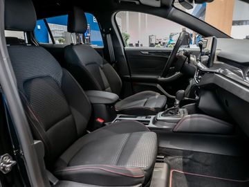 Ford Focus Turnier 1.0 ST-Line X Autom. Kamera B&O