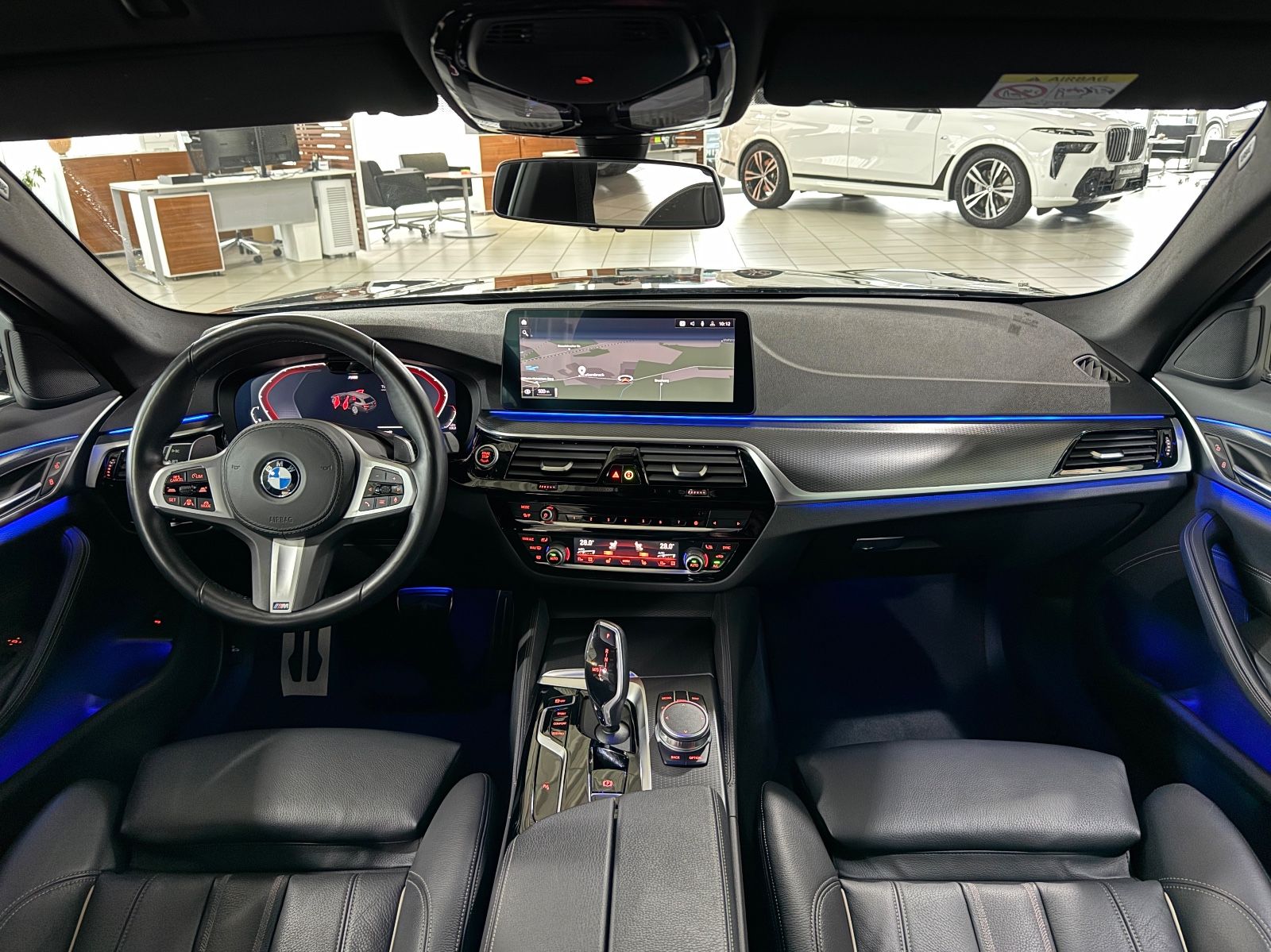 Fahrzeugabbildung BMW 530d xD M Sport Kamera HiFi DAB Komfort ACC WLAN