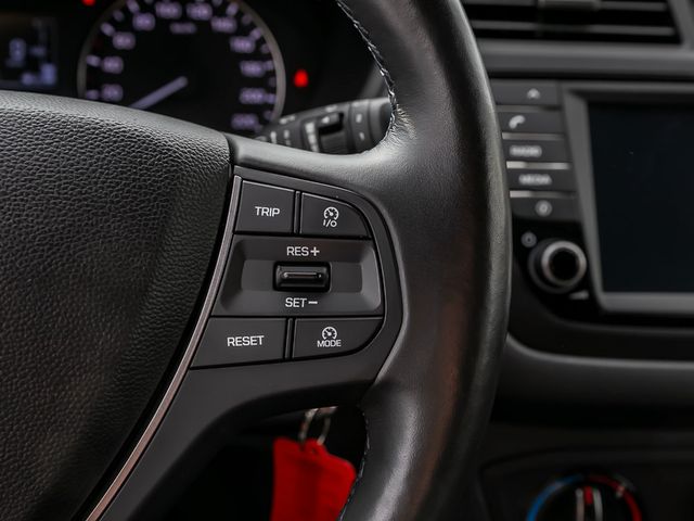 Hyundai i20 Passion Plus Navi SHZ LenkradHZG Spurhaltea.