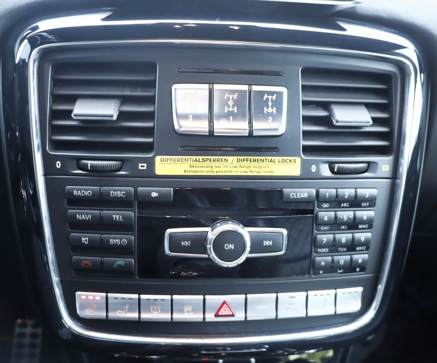 Fahrzeugabbildung Mercedes-Benz G 65 AMG * Standhzg. * DIS *