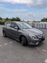 Mercedes-Benz B 180 Sport-Paket !!!mit Apple Car-Play!!! - Mercedes-Benz B 180 in Bonn