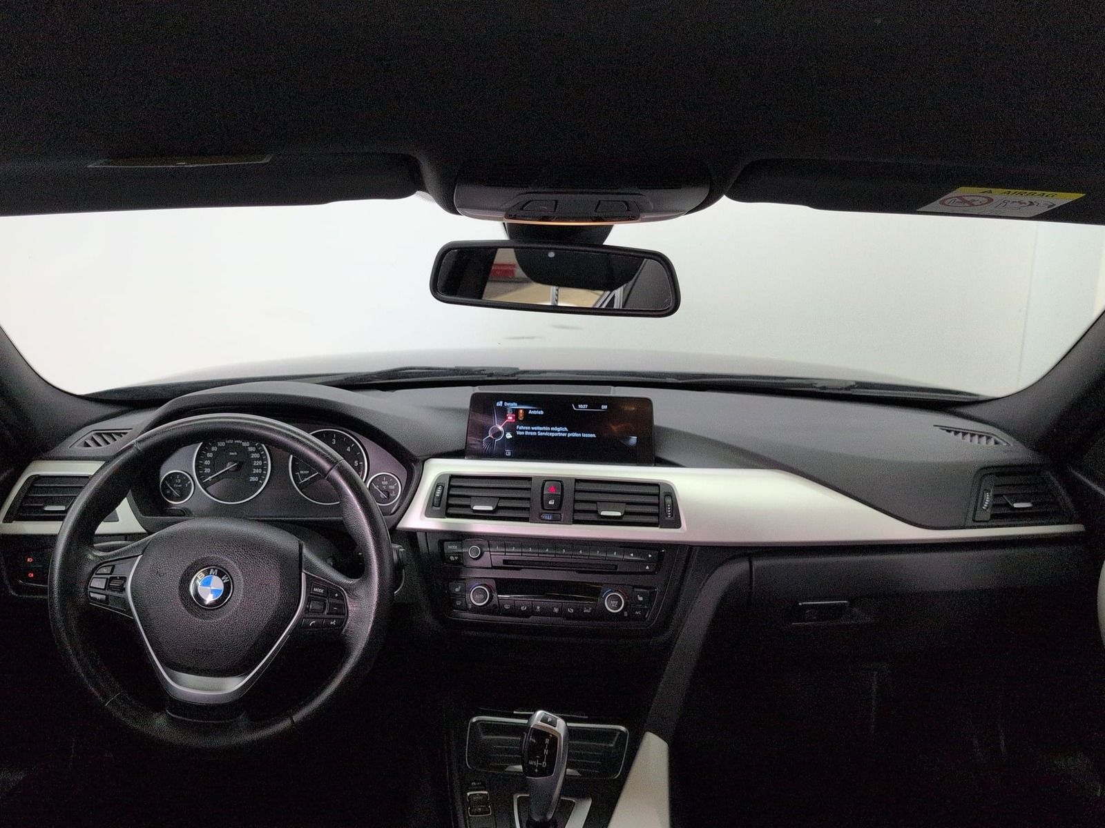 Fahrzeugabbildung BMW 320 d Touring xDrive * Leder * Bi- Xenon