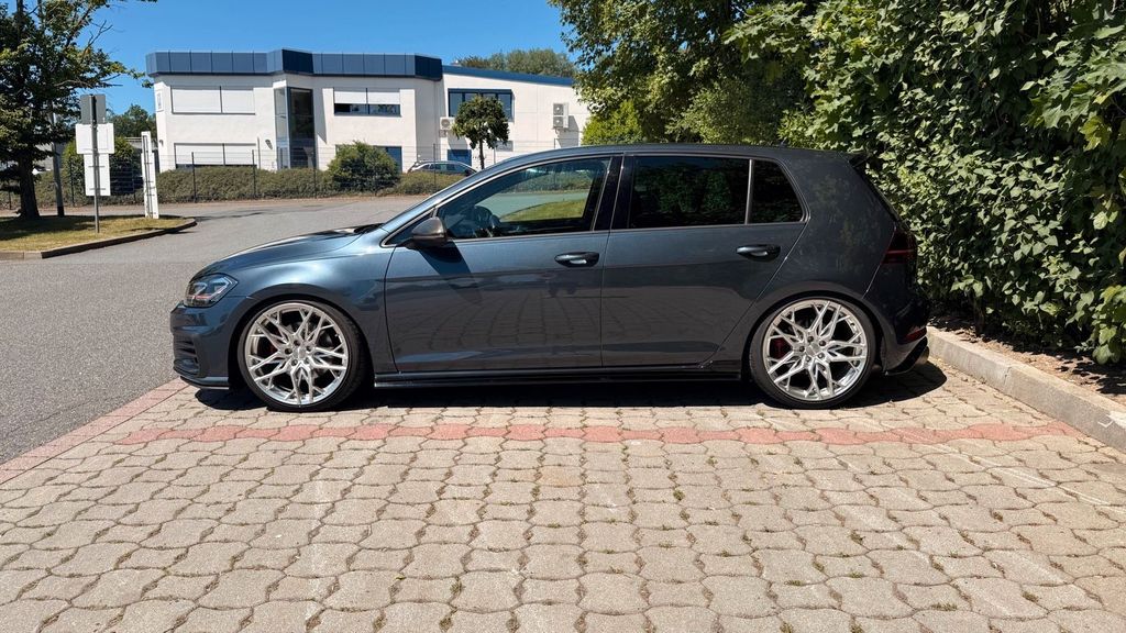 Image of Volkswagen Golf