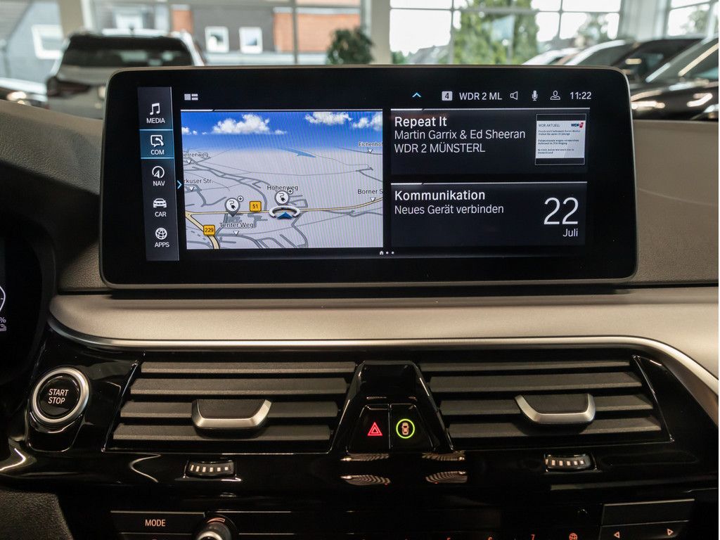 BMW 530e Touring AHK LED ACC NAVI KAMERA SHZ PDC foto 18