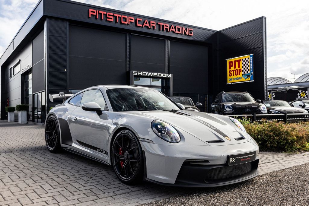 Image of Porsche 992