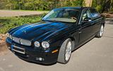 Jaguar XJ8 4.2 Liter Sovereign Sovereign - schwarze Jaguar XJ8
