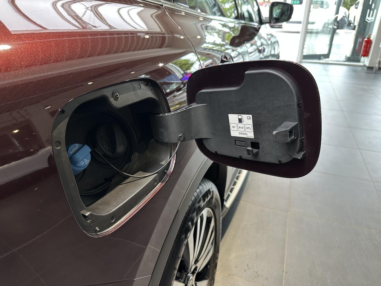 Renault Koleos INITIALE PARIS dCi 185 4WD X-tronic, миниатюра 17