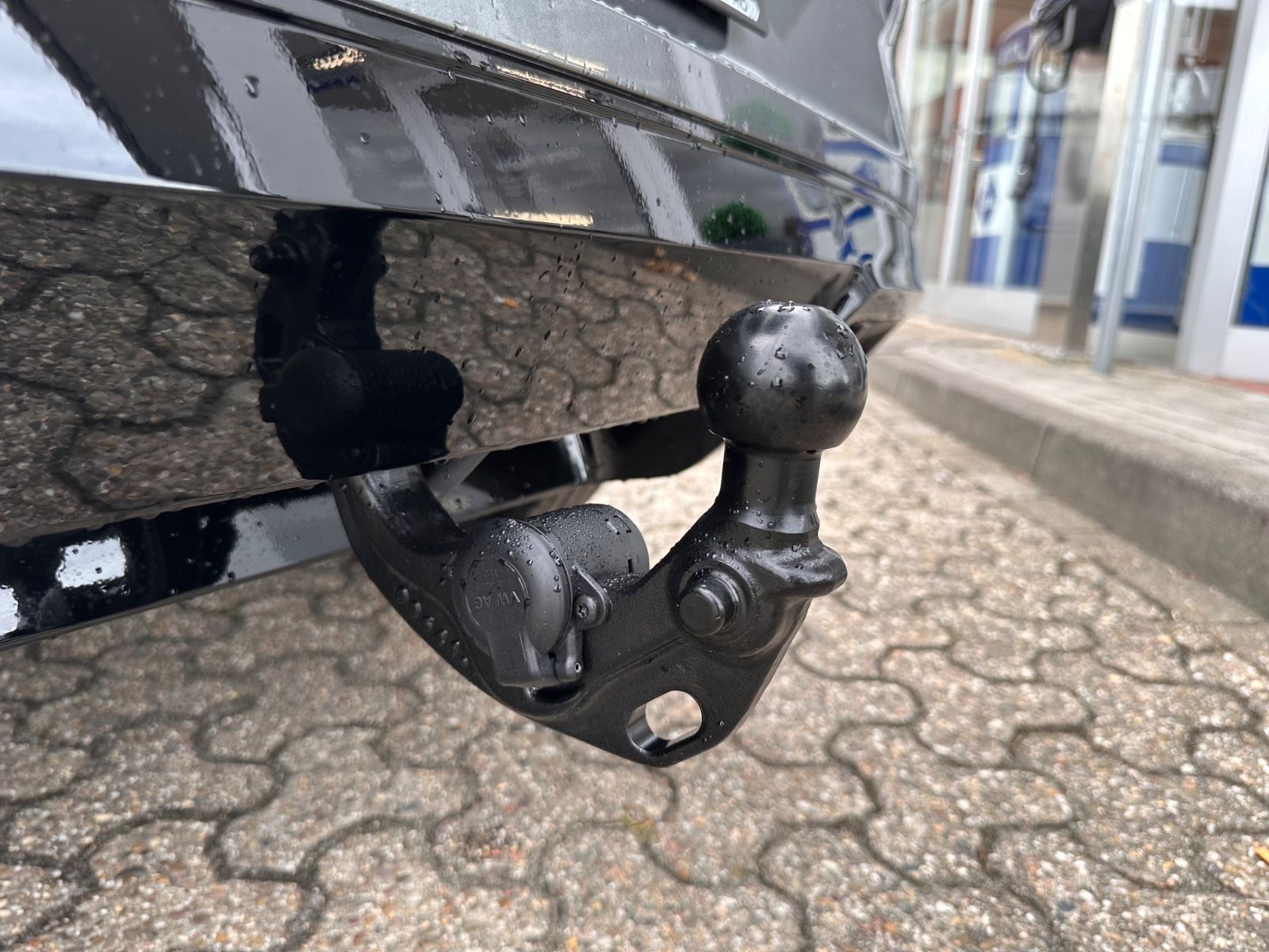 Fahrzeugabbildung Volkswagen T-Roc R Line 1.5 eTSI DSG APP/ACC/AHK/LED/eHeck