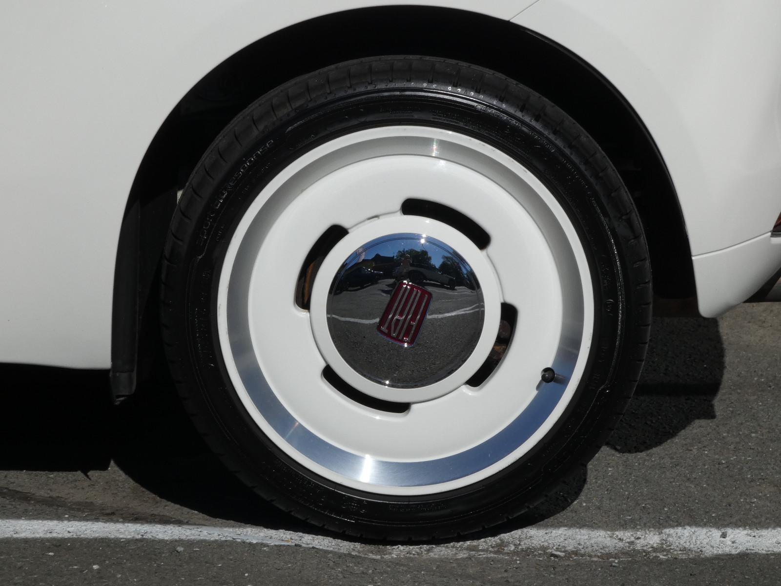 Fiat 500 Anniversario Glas-Schiebedach LED NAVI PDC