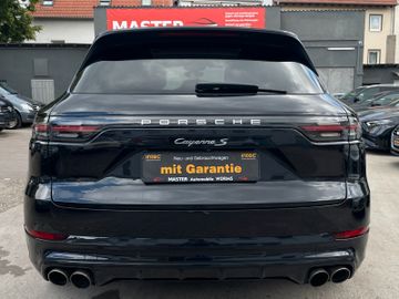Porsche Cayenne - 11